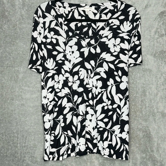 JM Collection L Large Shirt Top Black Floral Flower Short Sleeve V Neck Stretch - Picture 1 of 6